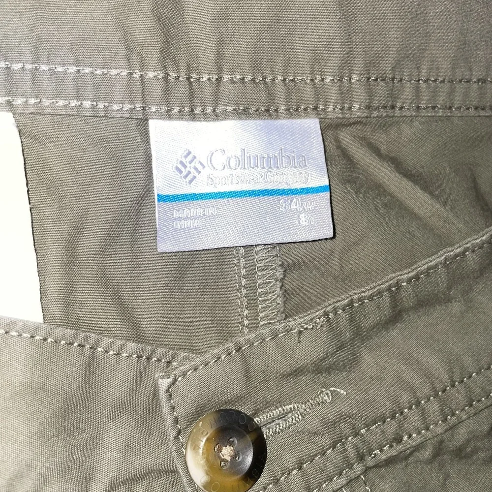 Columbia Chino Shorts Mens 34x8 Khaki Flat Front Zip Fly Hiking Everyday Wear
